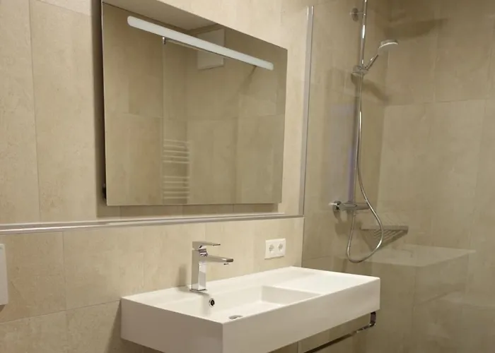 Apartamento Freiheit-la By Interhome Schnann