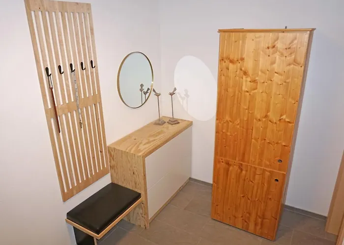 Apartamento Freiheit-la By Interhome Schnann